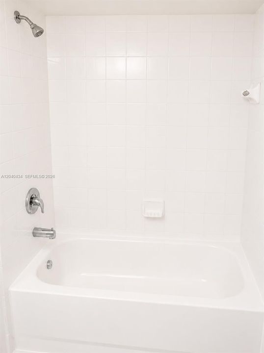 For Rent: $2,300 (3 beds, 2 baths, 1099 Square Feet)