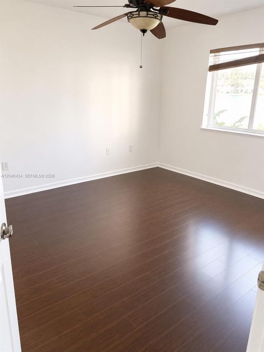 For Rent: $2,300 (3 beds, 2 baths, 1099 Square Feet)