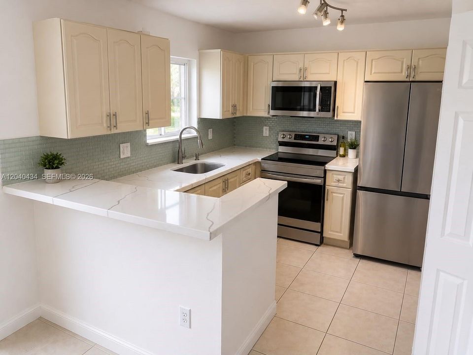 For Rent: $2,300 (3 beds, 2 baths, 1099 Square Feet)