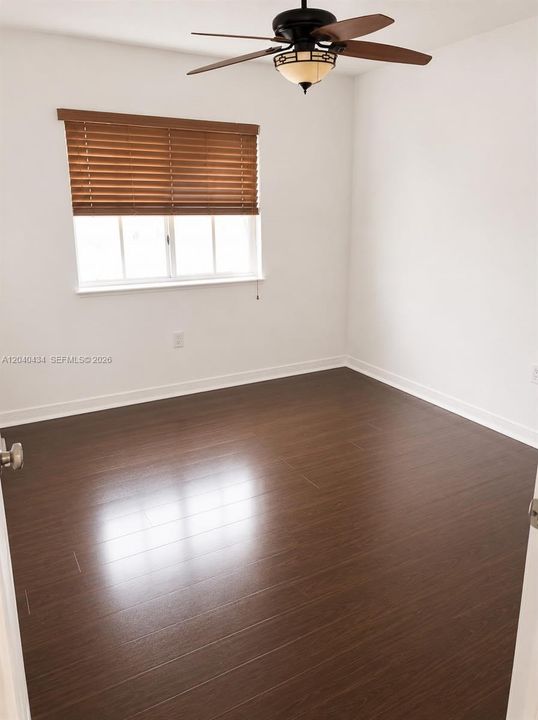For Rent: $2,300 (3 beds, 2 baths, 1099 Square Feet)