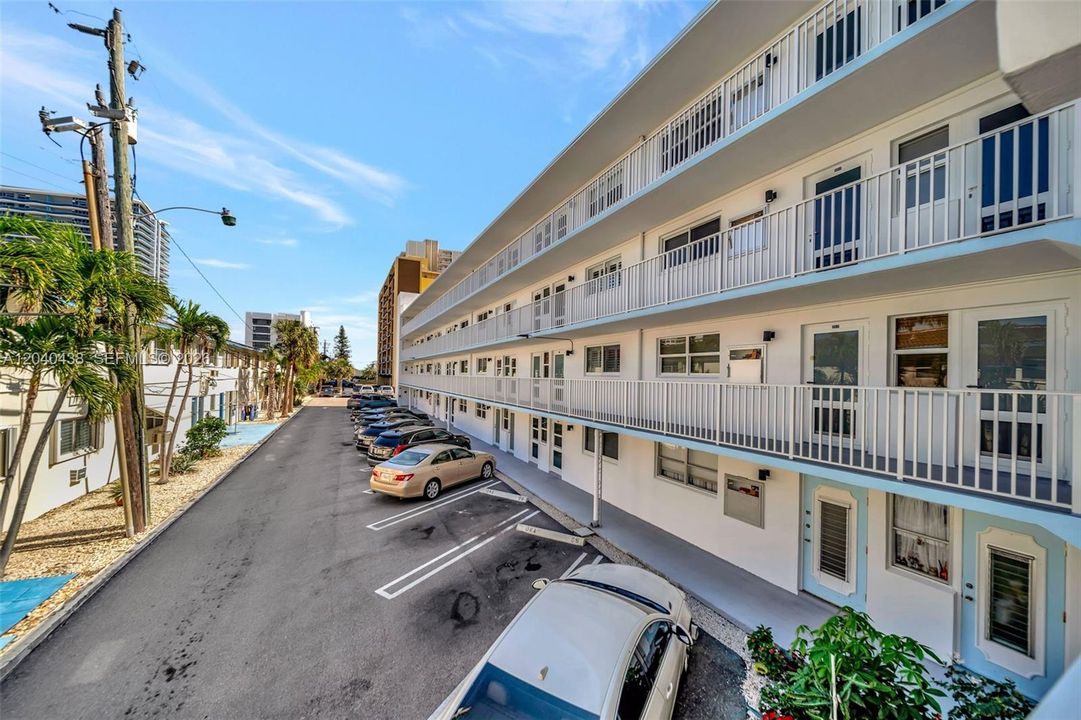 En Venta: $309,900 (2 camas, 2 baños, 1100 Pies cuadrados)