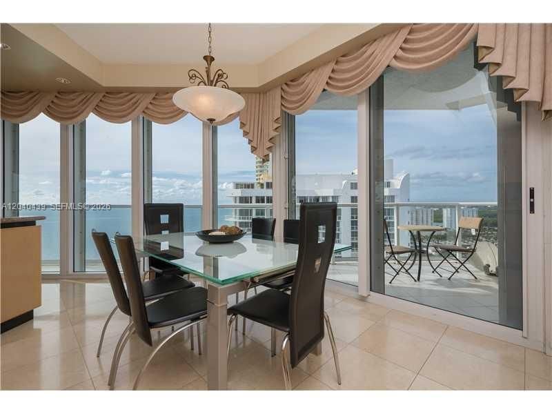 For Rent: $25,000 (4 beds, 4 baths, 4500 Square Feet)