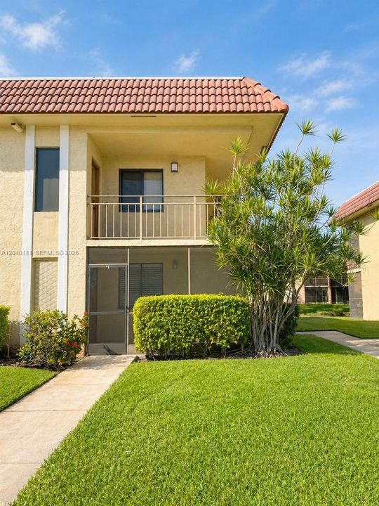 En Venta: $334,900 (2 camas, 2 baños, 1231 Pies cuadrados)