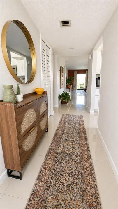 En Venta: $334,900 (2 camas, 2 baños, 1231 Pies cuadrados)