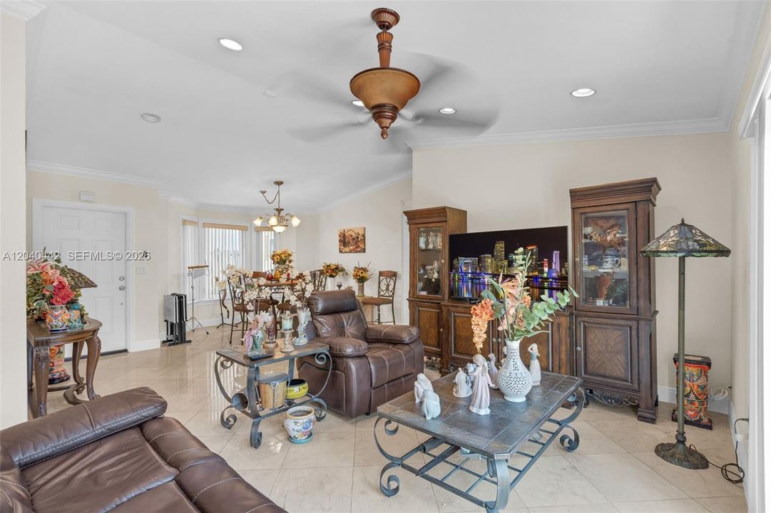 Recently Sold: $649,990 (3 beds, 2 baths, 1444 Square Feet)