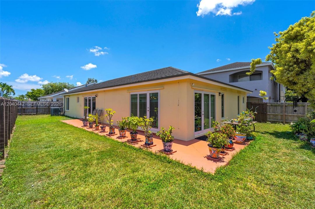 Recently Sold: $649,990 (3 beds, 2 baths, 1444 Square Feet)
