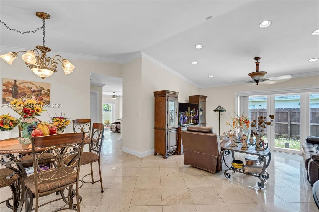 Recently Sold: $649,990 (3 beds, 2 baths, 1444 Square Feet)