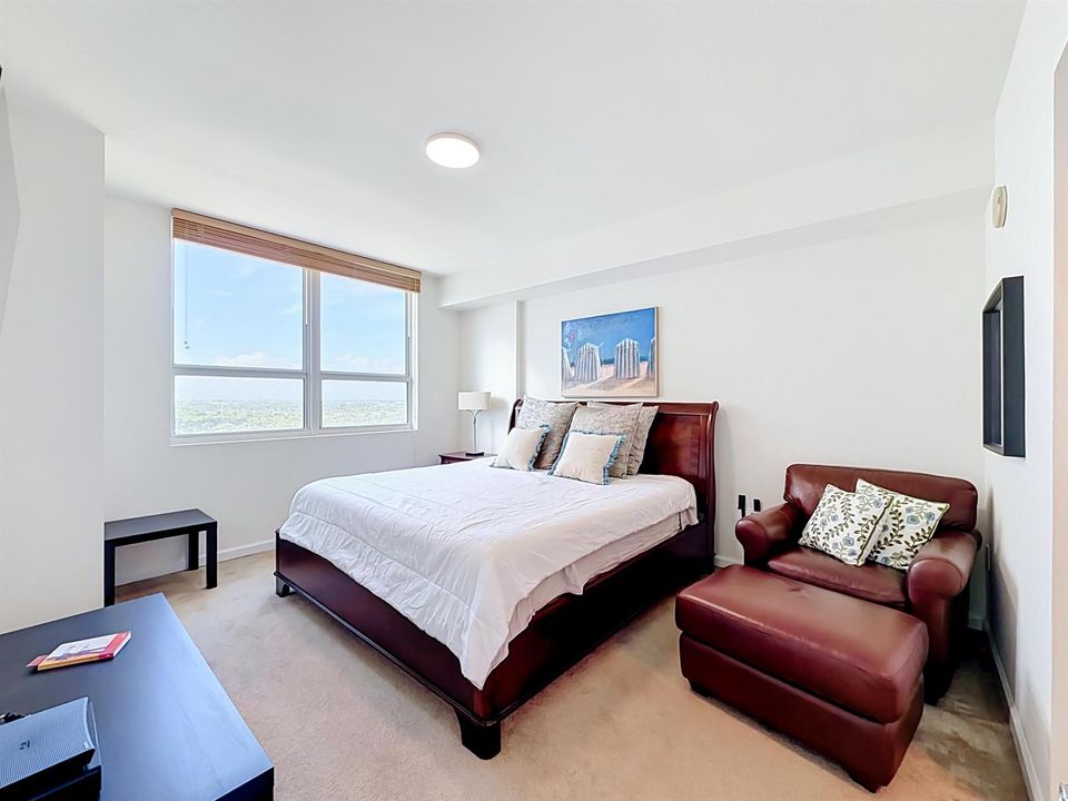 610 W Las Olas Boulevard #1819-52