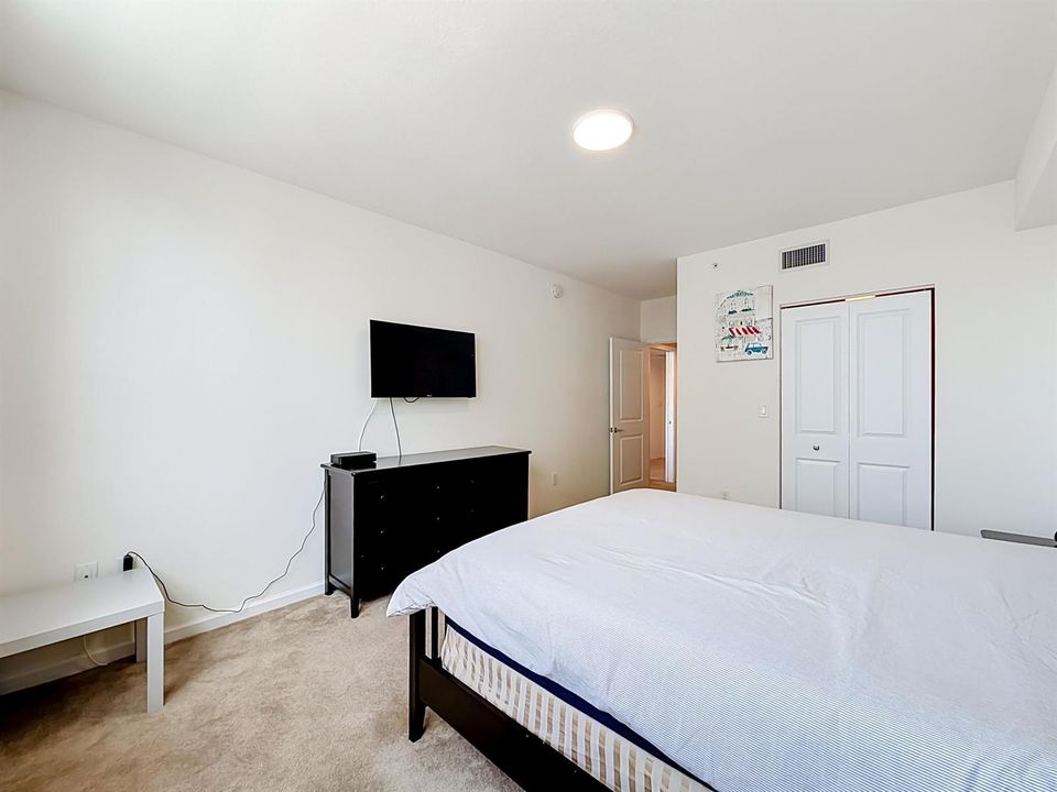 610 W Las Olas Boulevard #1819-59
