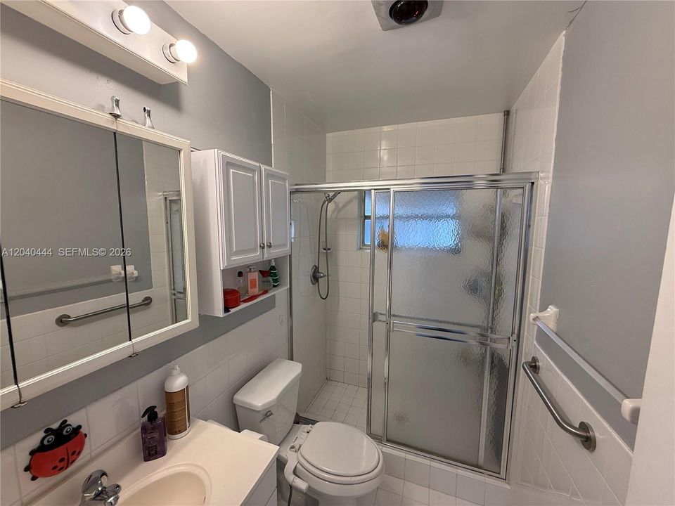 В аренду: $3,700 (3 спален, 2 ванн, 1523 Квадратных фут)