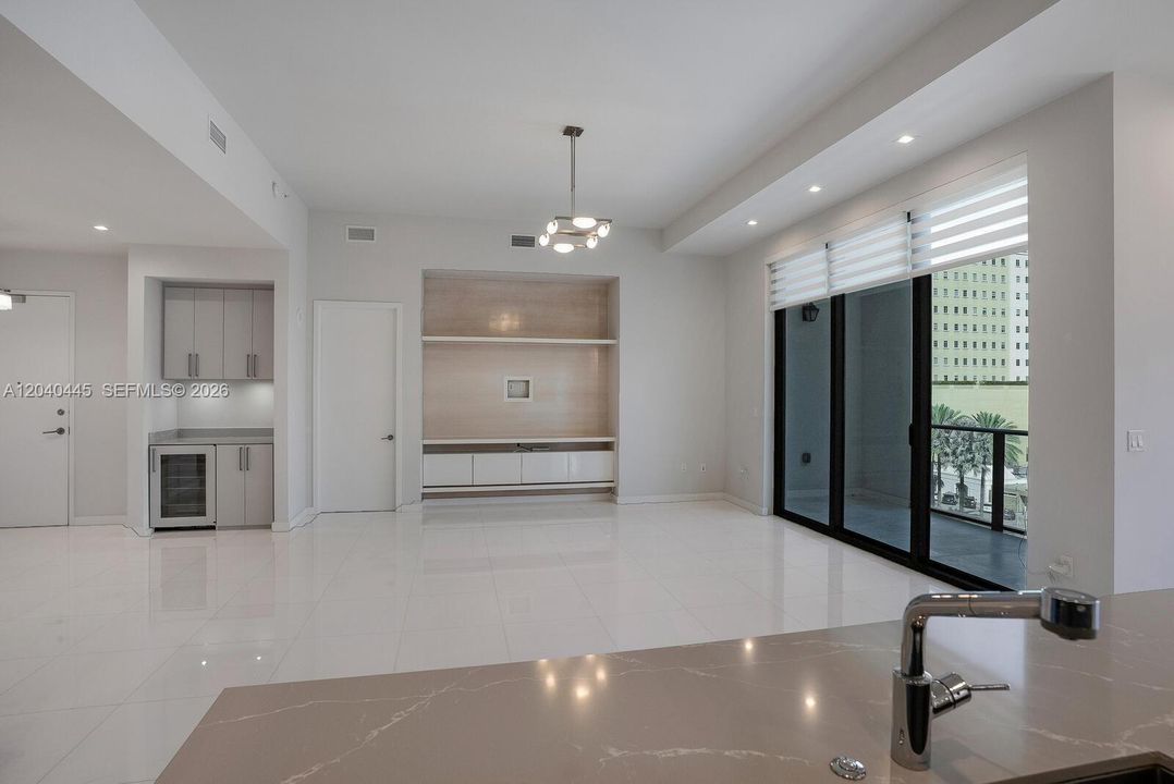 For Rent: $15,000 (3 beds, 3 baths, 2504 Square Feet)