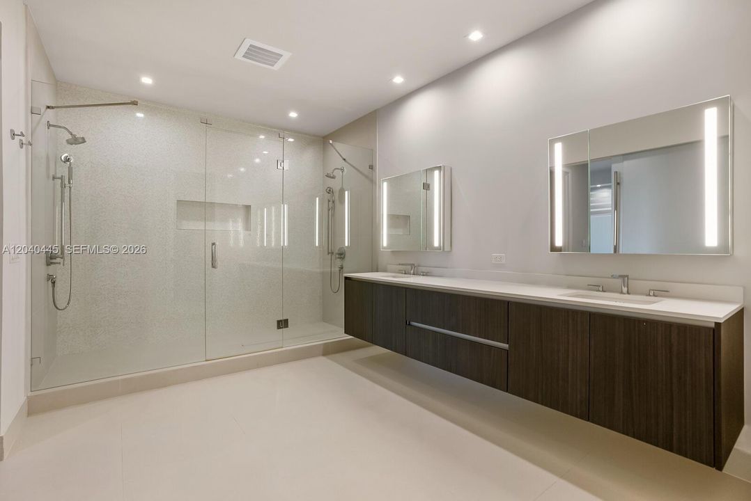 For Rent: $15,000 (3 beds, 3 baths, 2504 Square Feet)