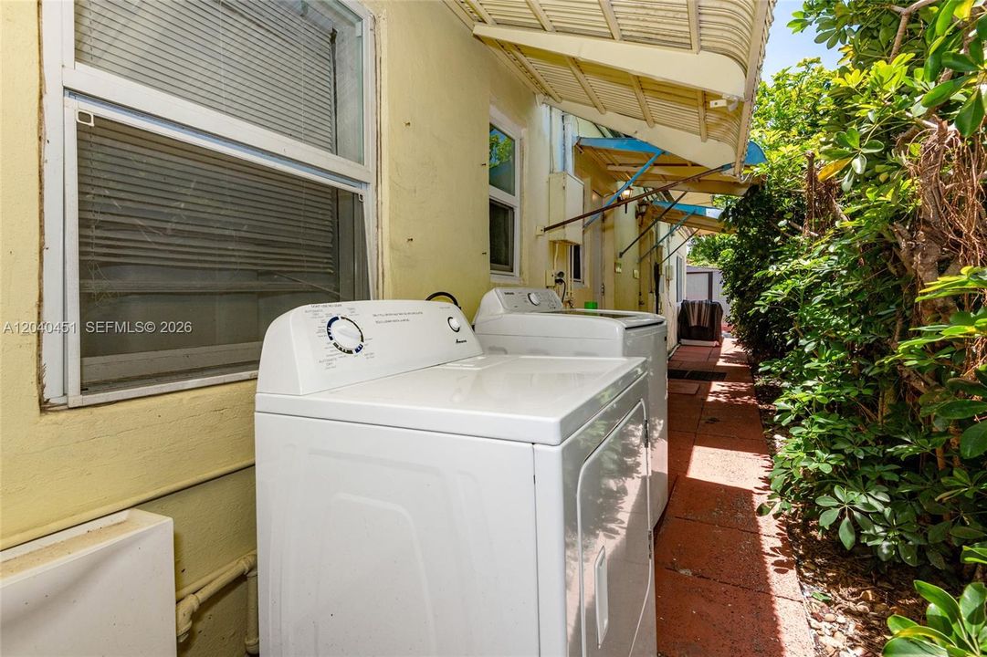 For Sale: $679,000 (0 beds, 0 baths, 1762 Square Feet)