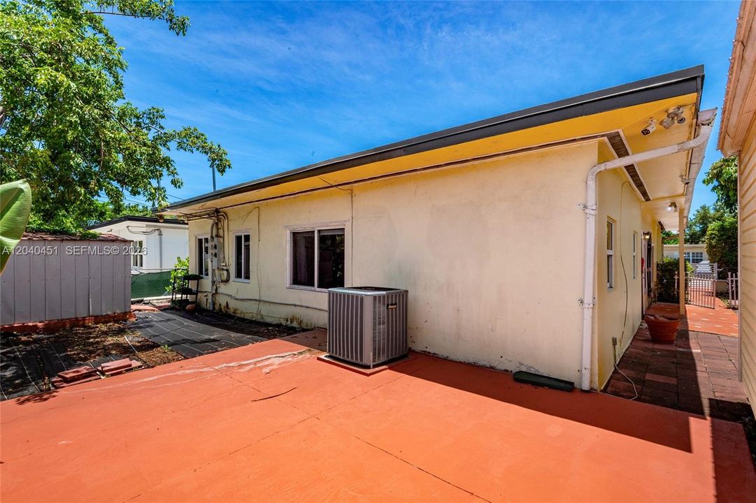 For Sale: $679,000 (0 beds, 0 baths, 1762 Square Feet)