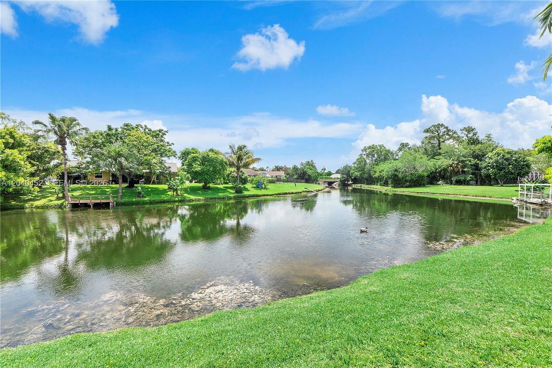 For Sale: $525,000 (3 beds, 2 baths, 1422 Square Feet)