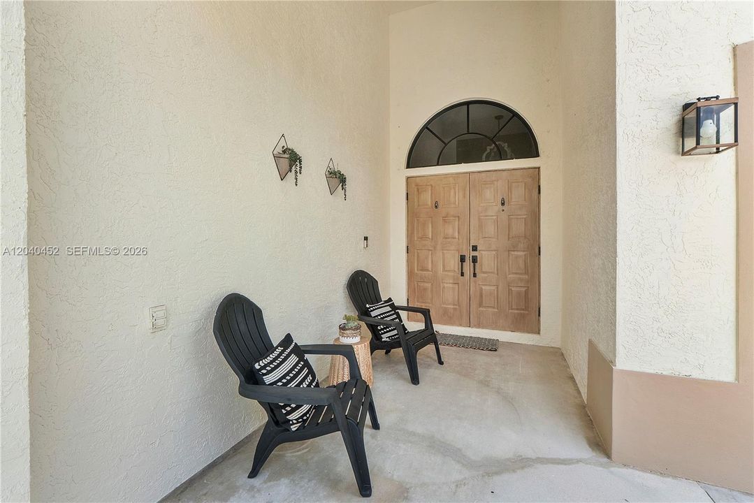 For Sale: $525,000 (3 beds, 2 baths, 1422 Square Feet)