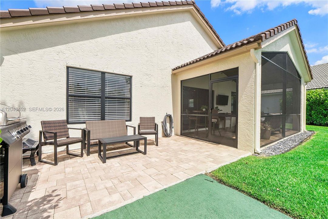 For Sale: $525,000 (3 beds, 2 baths, 1422 Square Feet)