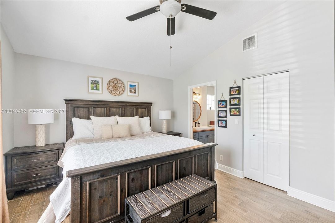 For Sale: $525,000 (3 beds, 2 baths, 1422 Square Feet)