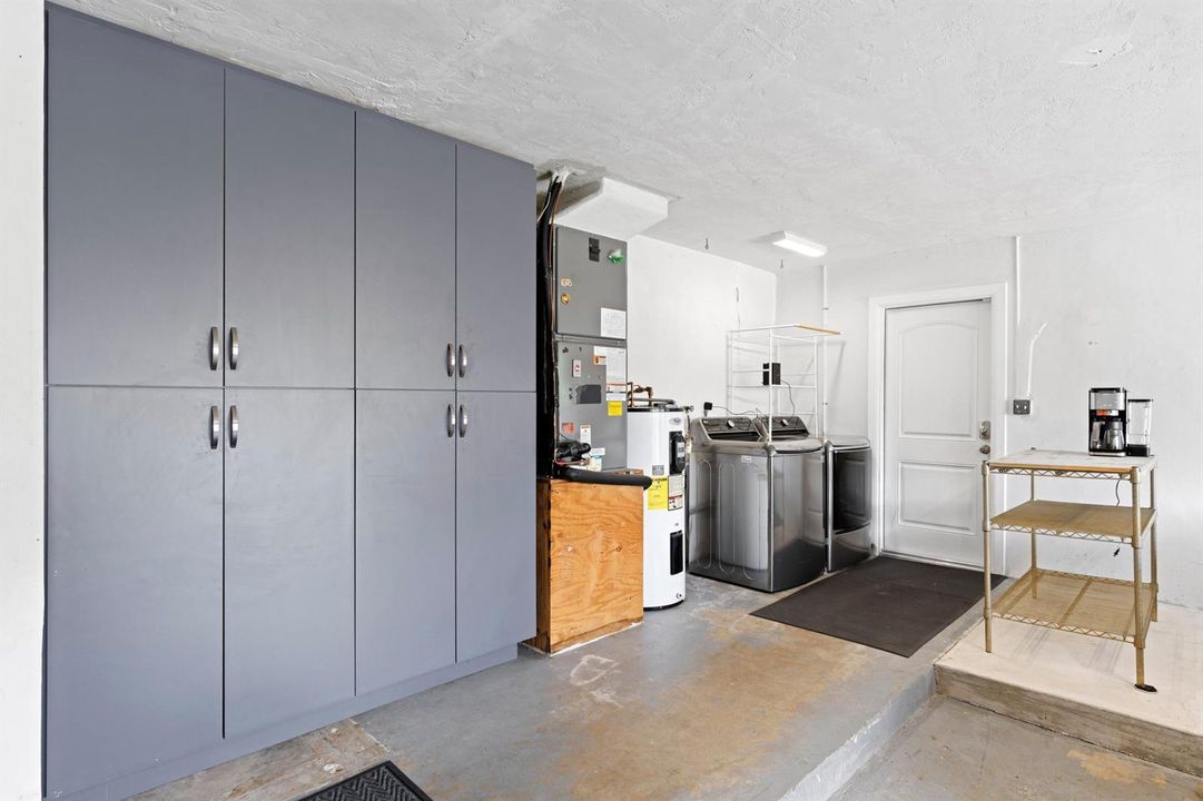 4100 NW 7th Street - Garage Storage