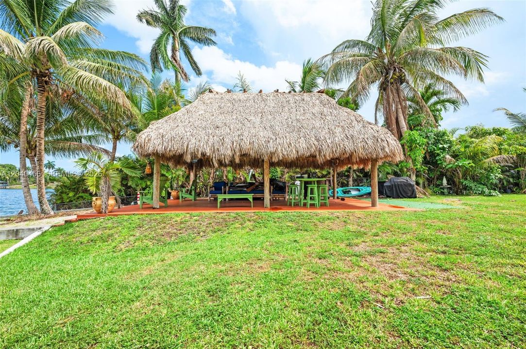 En Venta: $2,000,000 (5 camas, 3 baños, 1852 Pies cuadrados)