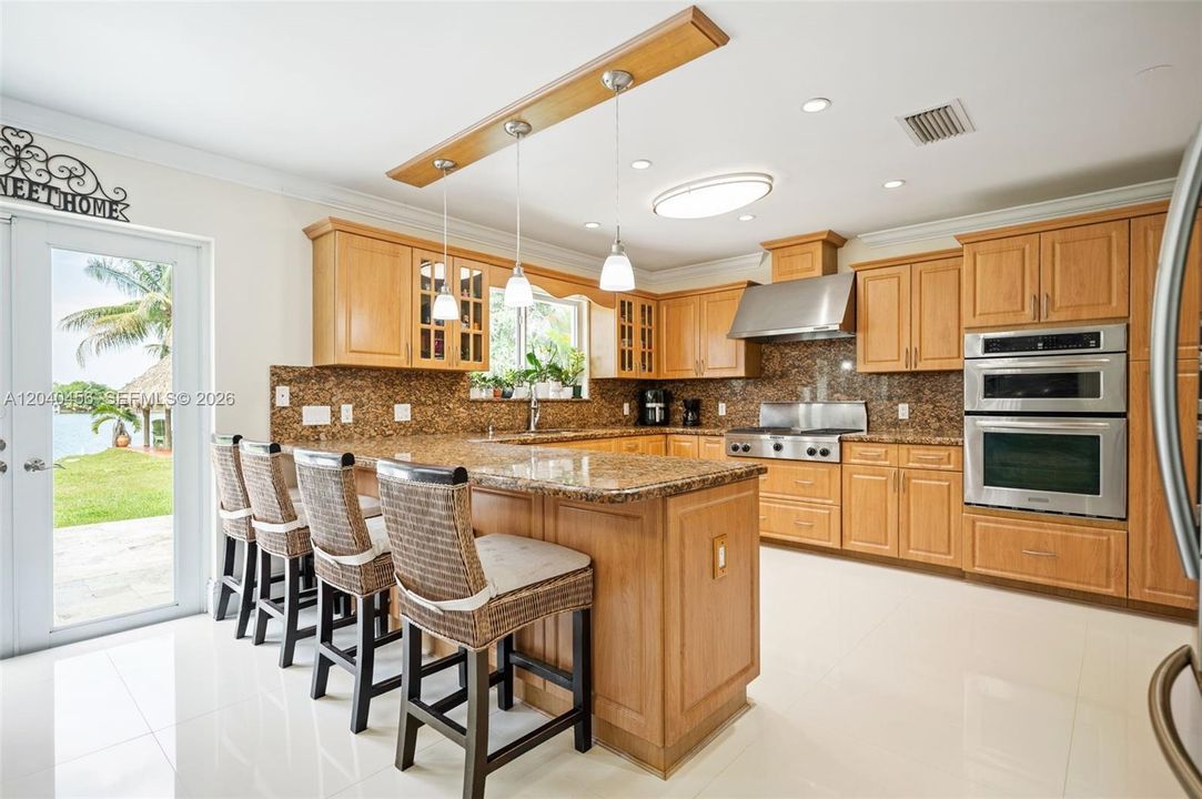 En Venta: $2,000,000 (5 camas, 3 baños, 1852 Pies cuadrados)