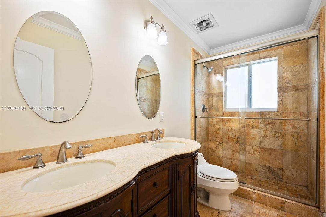 En Venta: $2,000,000 (5 camas, 3 baños, 1852 Pies cuadrados)