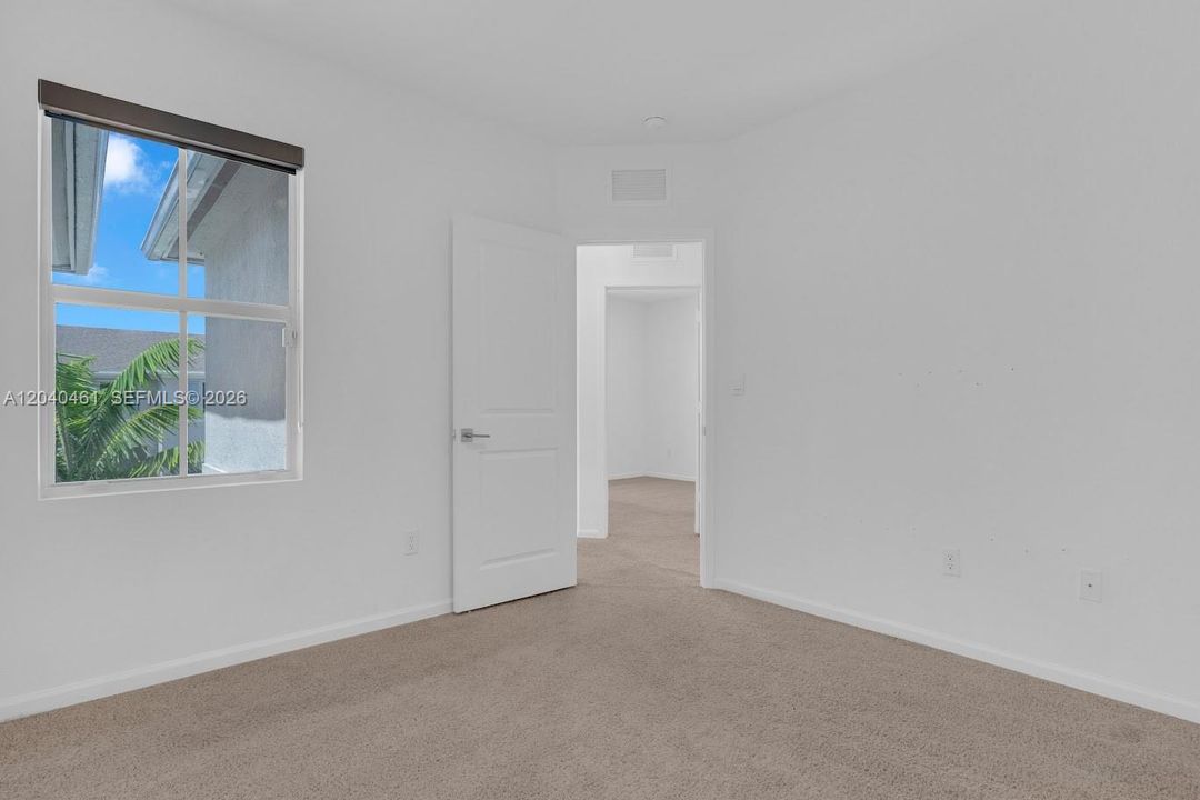 En Venta: $420,000 (3 camas, 2 baños, 1628 Pies cuadrados)