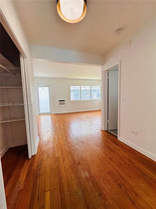 En Renta: $1,950 (1 camas, 1 baños, 825 Pies cuadrados)