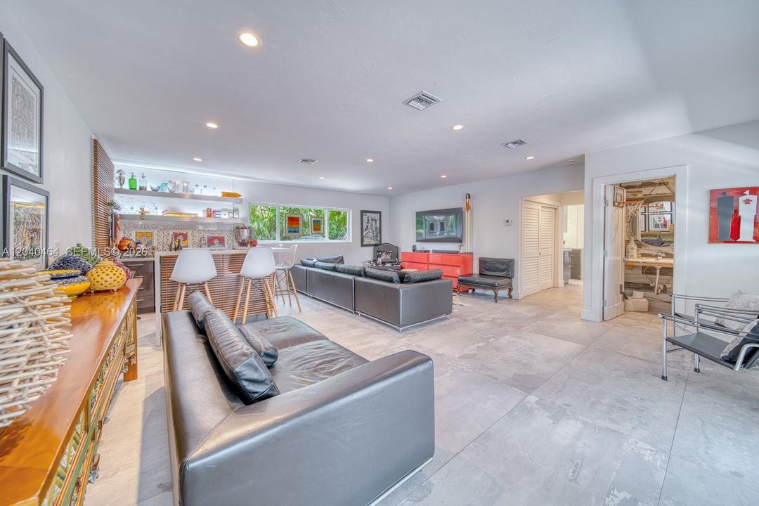 For Sale: $2,500,000 (4 beds, 4 baths, 4062 Square Feet)