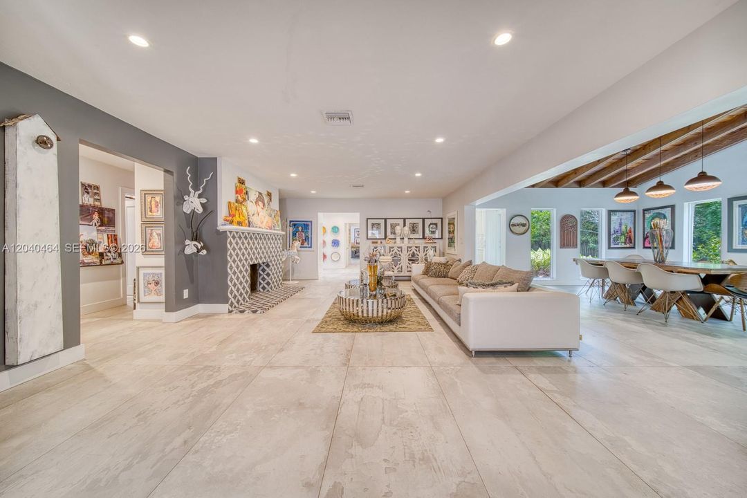 For Sale: $2,500,000 (4 beds, 4 baths, 4062 Square Feet)