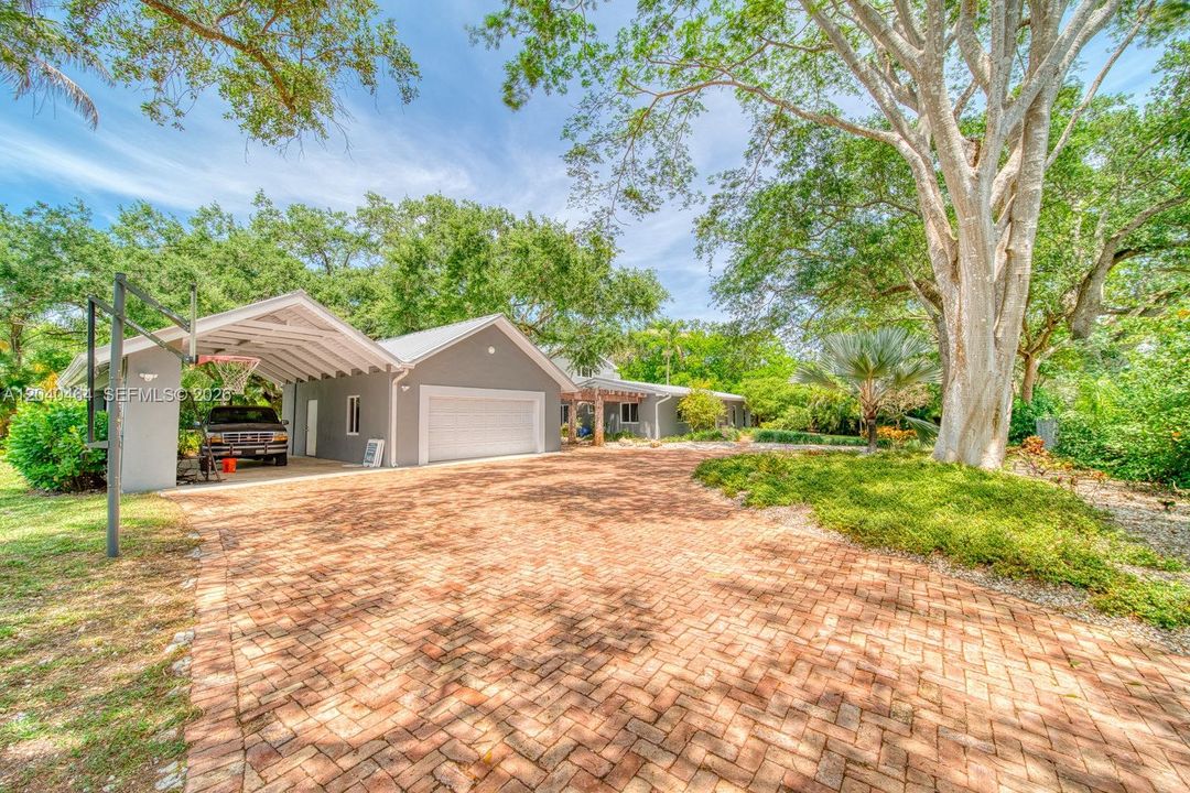 For Sale: $2,500,000 (4 beds, 4 baths, 4062 Square Feet)