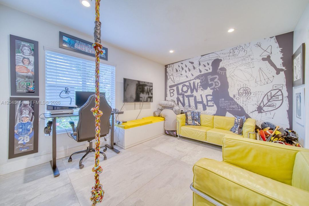 For Sale: $2,500,000 (4 beds, 4 baths, 4062 Square Feet)