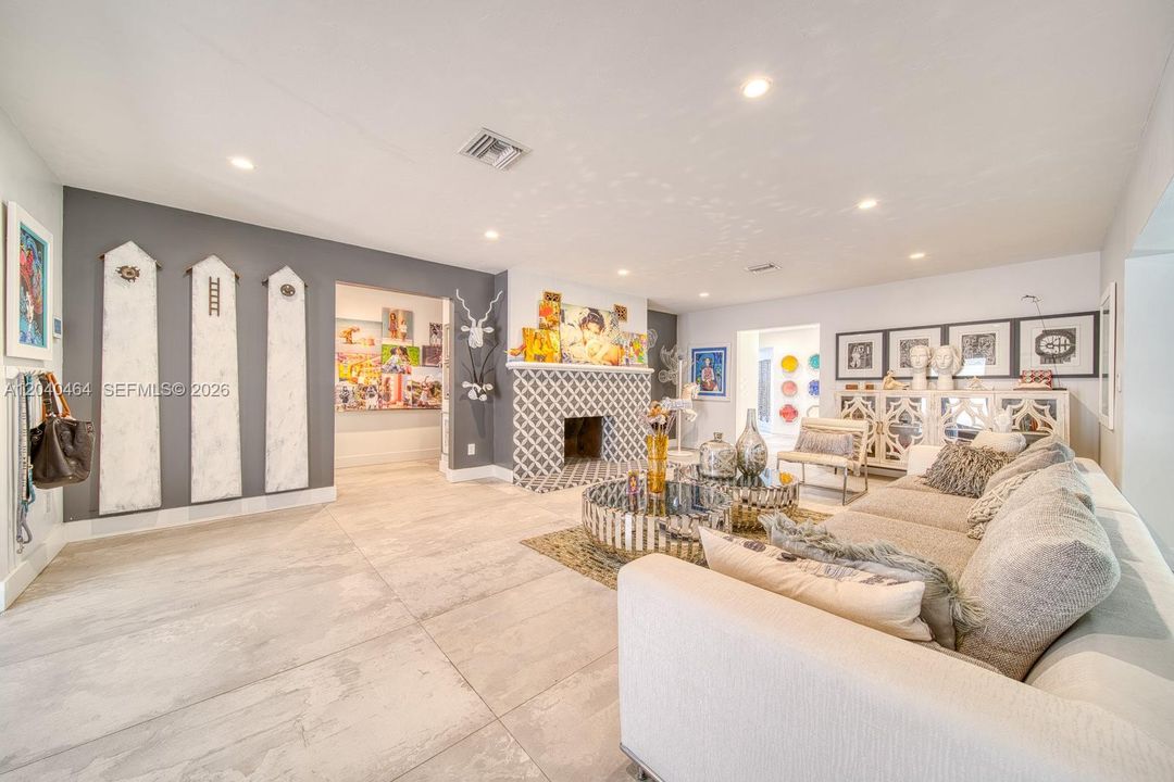For Sale: $2,500,000 (4 beds, 4 baths, 4062 Square Feet)