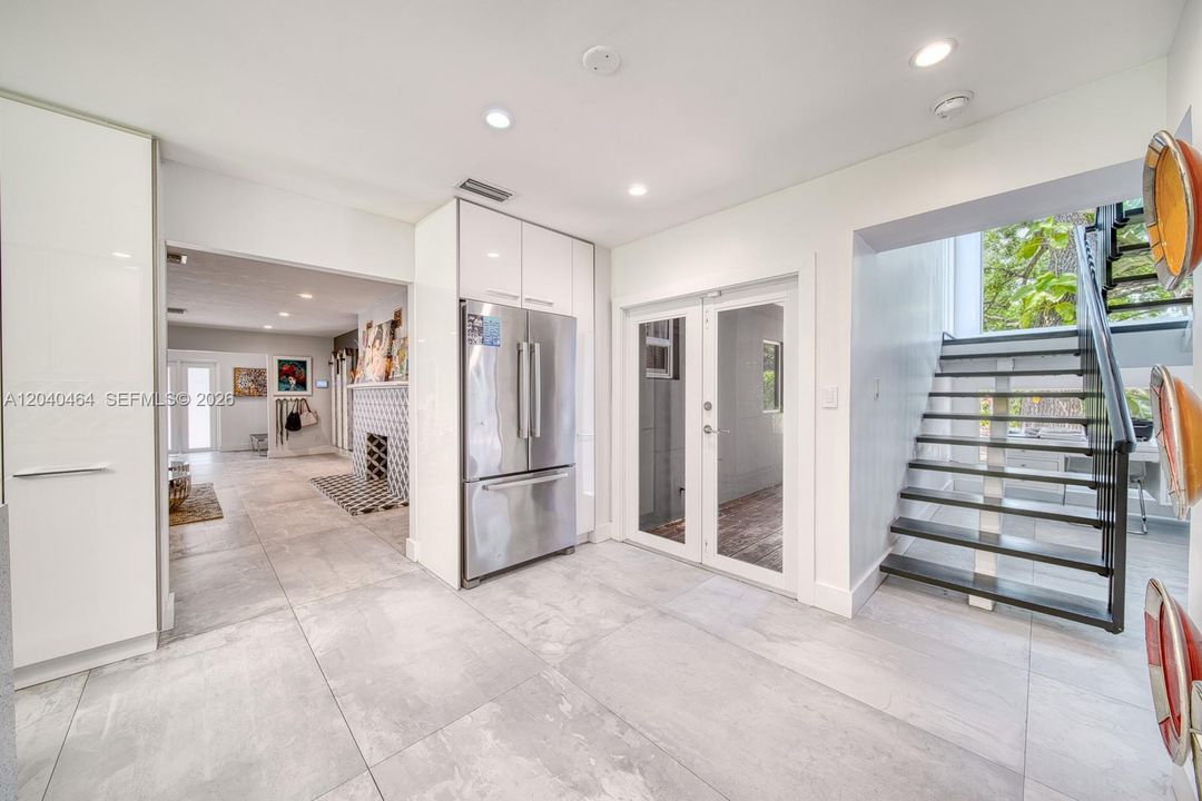 For Sale: $2,500,000 (4 beds, 4 baths, 4062 Square Feet)
