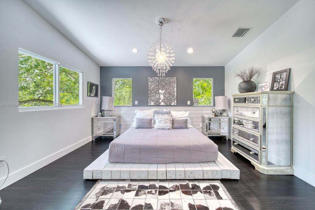 For Sale: $2,500,000 (4 beds, 4 baths, 4062 Square Feet)