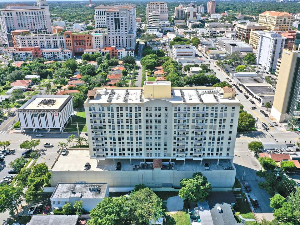 В аренду: $2,500 (1 спален, 1 ванн, 750 Квадратных фут)