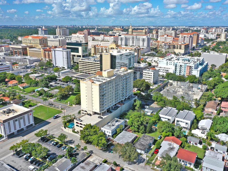 В аренду: $2,500 (1 спален, 1 ванн, 750 Квадратных фут)