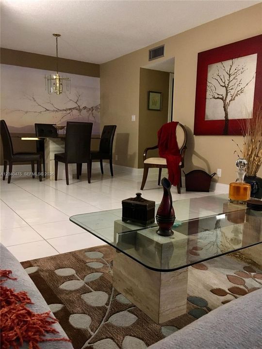 En Venta: $199,000 (2 camas, 2 baños, 1186 Pies cuadrados)