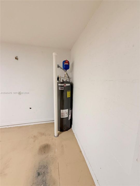 For Sale: $474,900 (4 beds, 2 baths, 2250 Square Feet)