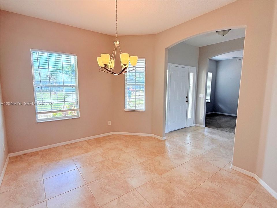 For Sale: $474,900 (4 beds, 2 baths, 2250 Square Feet)
