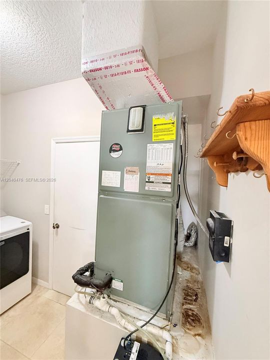 For Sale: $474,900 (4 beds, 2 baths, 2250 Square Feet)