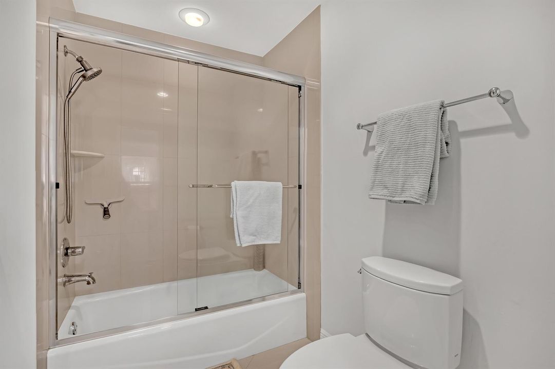 2nd Bathroom