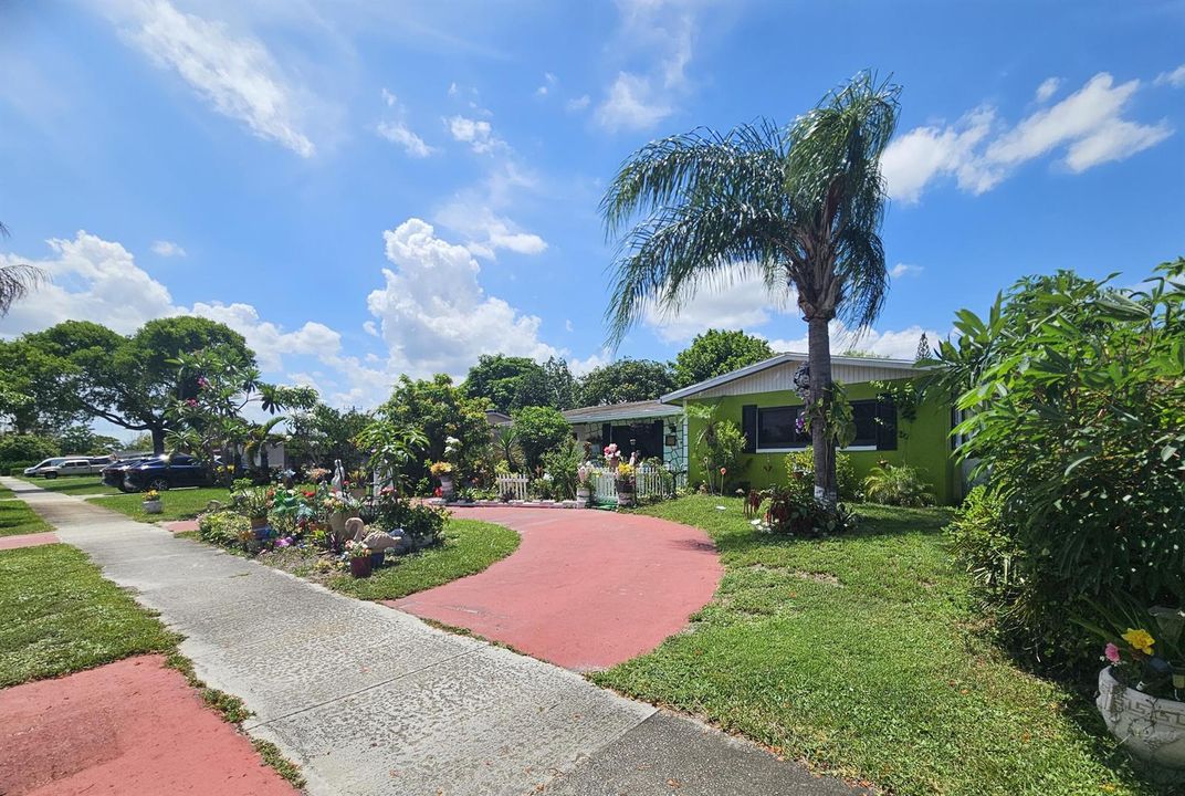6165 Fair Green Photo2