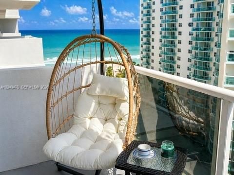 В аренду: $3,500 (2 спален, 2 ванн, 1459 Квадратных фут)