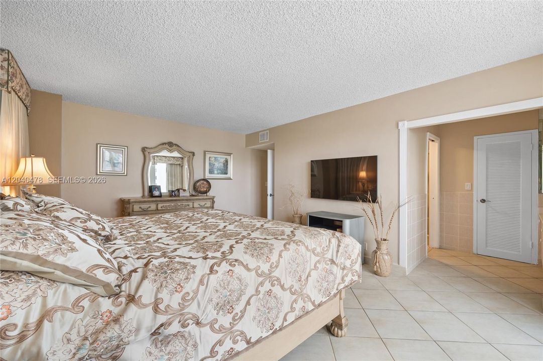 В аренду: $3,500 (2 спален, 2 ванн, 1459 Квадратных фут)