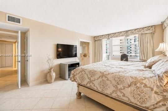 В аренду: $3,500 (2 спален, 2 ванн, 1459 Квадратных фут)