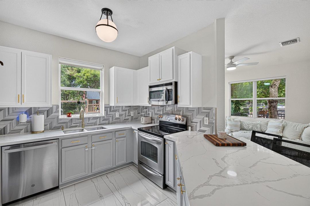 018-6455AzuraLakeRoad-Greenacres-FL-3346