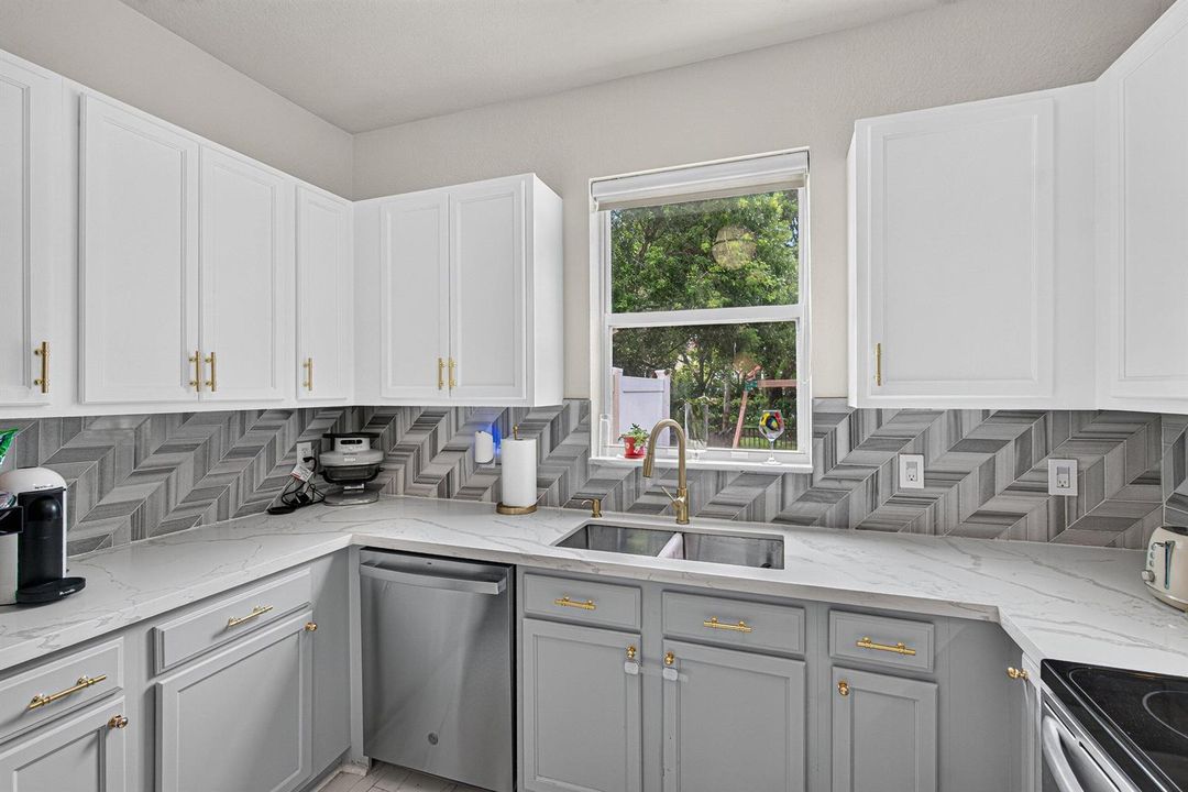 019-6455AzuraLakeRoad-Greenacres-FL-3346