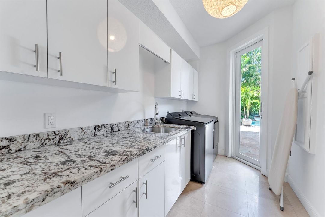 3156 NW 61st st-25