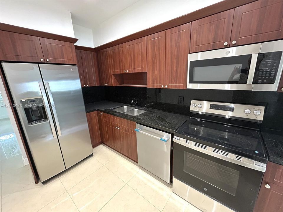 En Renta: $3,000 (3 camas, 2 baños, 1250 Pies cuadrados)